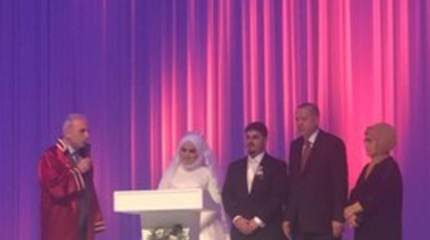 Cumhurbaşkanı Erdoğan, Mahir Ünal'ın kızının nikahına katıldı