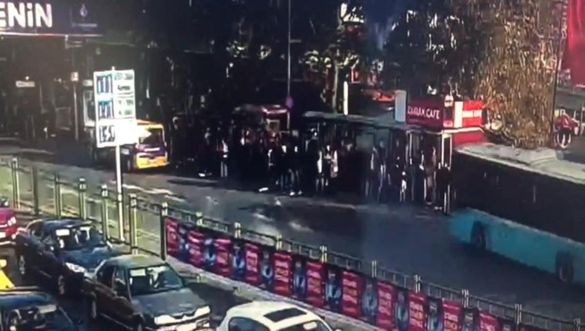 Beşiktaş'taki otob&uuml;s dehşetinin g&ouml;r&uuml;nt&uuml;leri ortaya &ccedil;ıktı