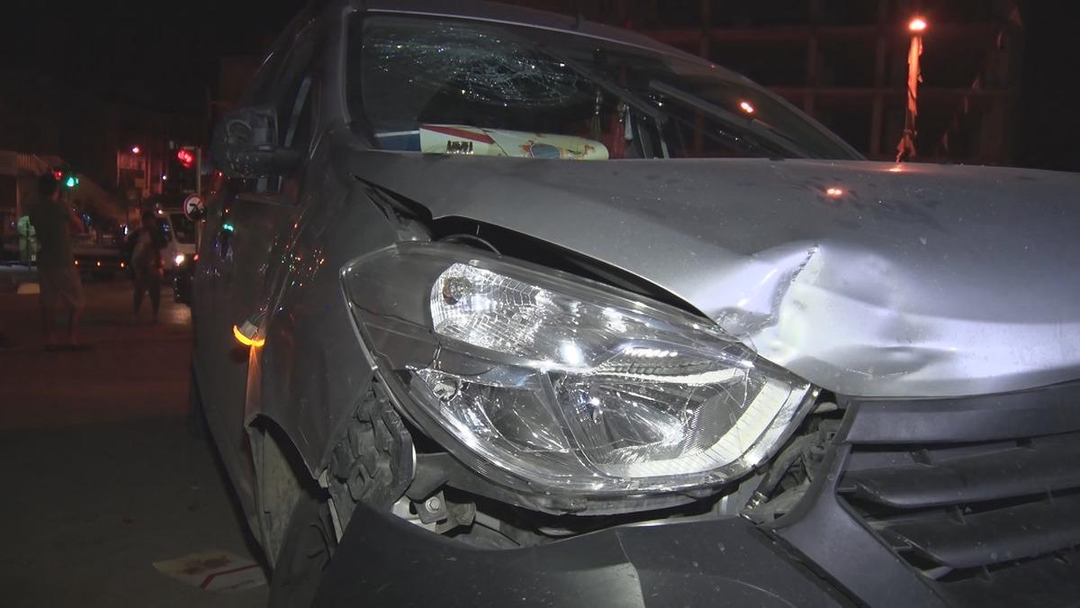 Esenyurt'ta alkoll&uuml; s&uuml;r&uuml;c&uuml; dehşeti! 2'si kadın 3 yaralı