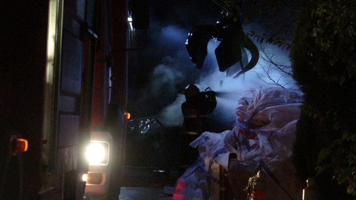 Kocaeli'de geri d&ouml;n&uuml;ş&uuml;m tesisinde b&uuml;y&uuml;k yangın