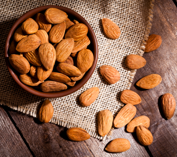Elinizin altında olacak! Her gün badem yemeye başlarsanız vücudunuza olan 5 şey G2