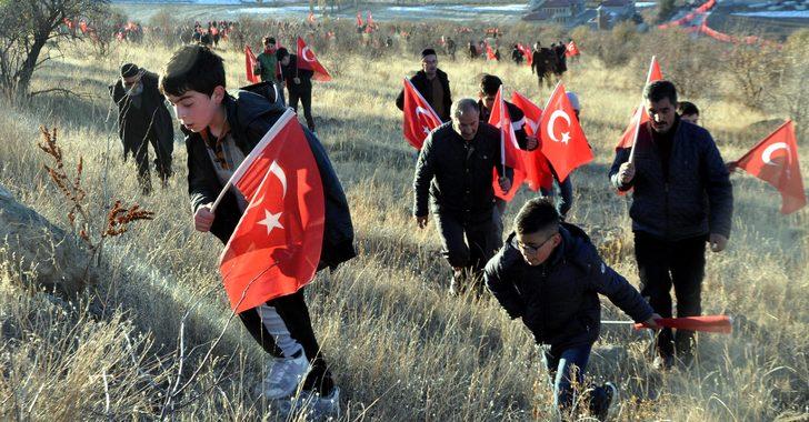 Binlerce Erzurumlu, Aziziye Tabyaları'na yürüdü G4