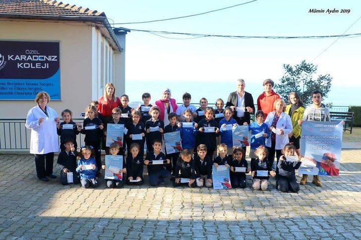 Minik yürekler harçlıklarını lösemi tedavisi gören Menessa için topladı G2