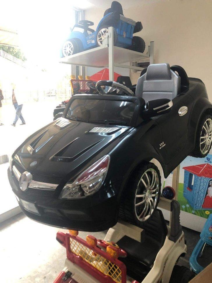 Minik yürekler harçlıklarını lösemi tedavisi gören Menessa için topladı G4