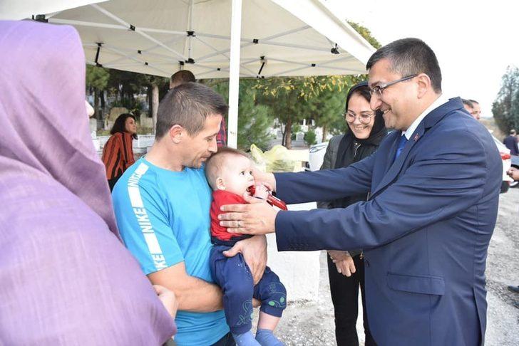 Başkan Öz, kandilde ikramda bulundu, mezarlıkları ziyaret etti G2