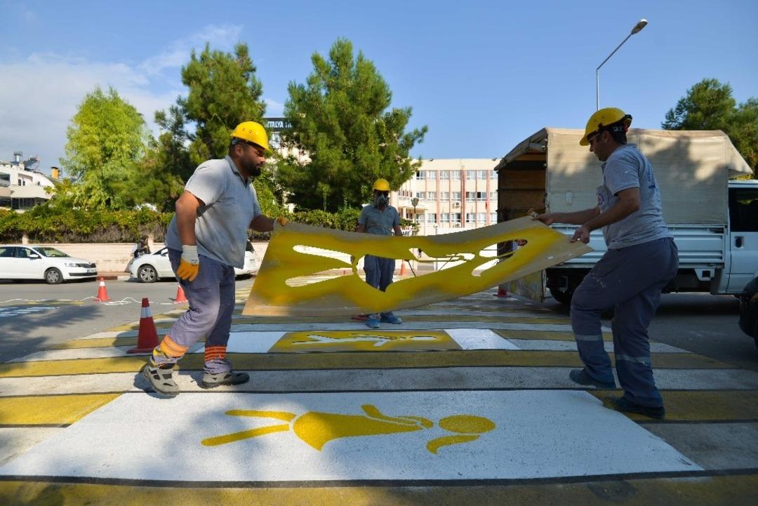 Muratpaşa&rsquo;da &ouml;nce yaya projesi