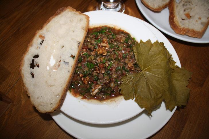 Bat yemeği tarifi: Günlerde yapılan bat restoranlara taşındı G1