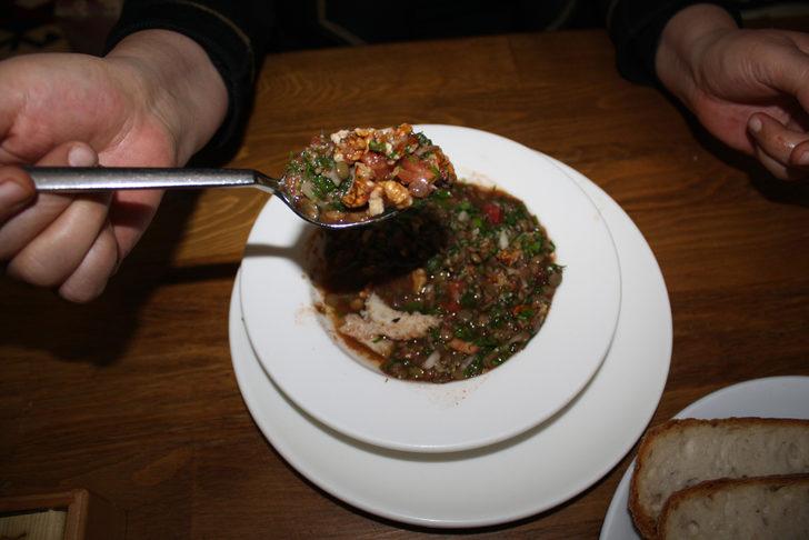 Bat yemeği tarifi: Günlerde yapılan bat restoranlara taşındı G2