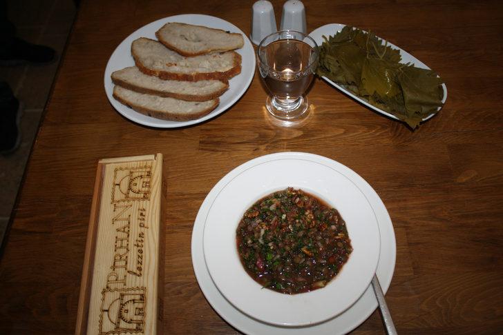 Bat yemeği tarifi: Günlerde yapılan bat restoranlara taşındı G4