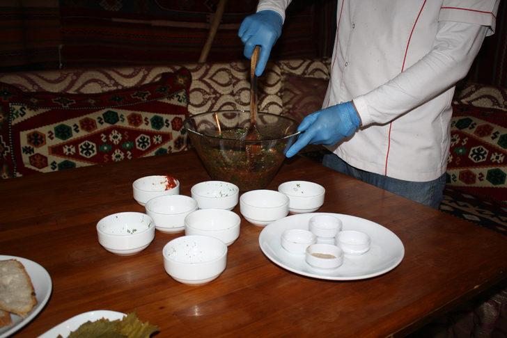 Bat yemeği tarifi: Günlerde yapılan bat restoranlara taşındı G5