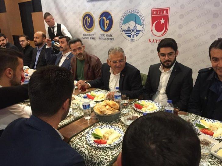 Büyükkılıç: ”15 tane gençlik kuruluşunun bir arada olması bizleri mutlu ediyor” G3