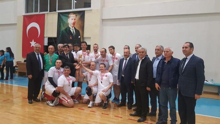 Simavlı öğretmenler Ege bölgesi şampiyonu oldu G1