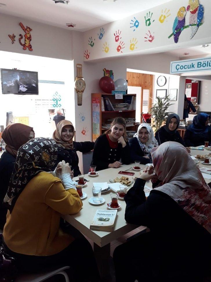 Kızılcahamam’da “Kütüphanede çay -kitap- sohbet” etkinliği G3