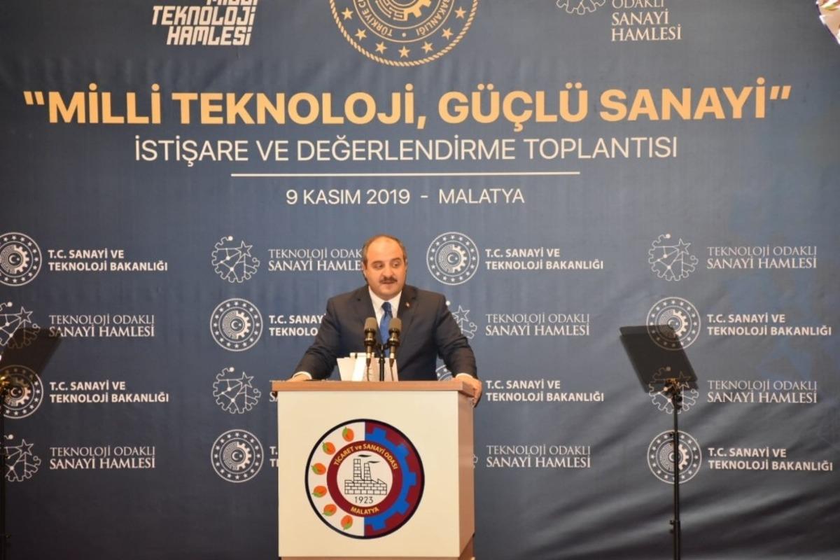 Bakan Varank, Malatya&rsquo;da iş d&uuml;nyası ile bir araya geldi