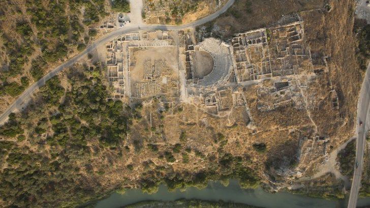 Kaş’taki ören yerlerine ziyaretçi akını G4