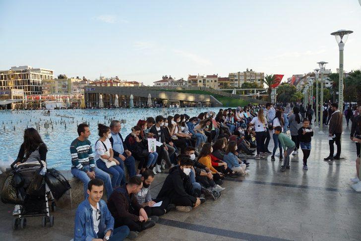 Üniversite öğrencileri lösemiye dikkat çekti G3