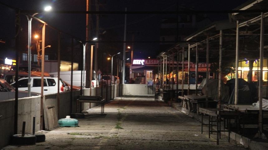 Burhaniye&rsquo;de Cuma Pazarı ışıl ışıl oldu