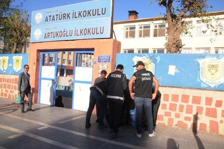 Cizre’de narkotik ve KOM ekipleri denetimlerine aralıksız devam ediyor G3