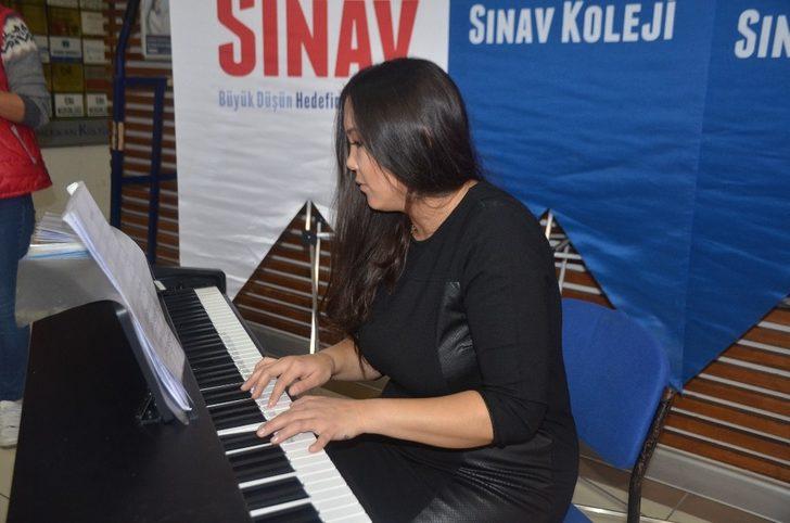 Bir anda ortaya çıktılar, herkes telefonlarına sarıldı G4