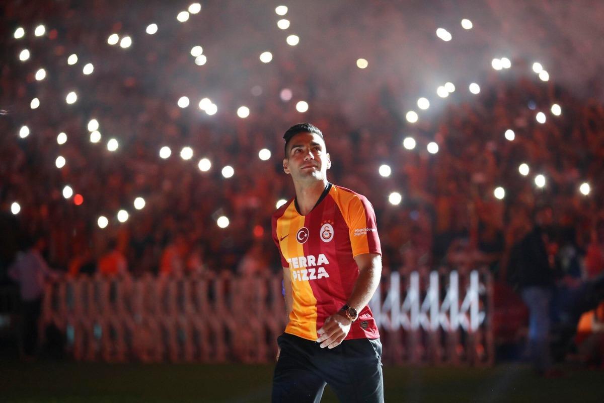 Falcao i&ccedil;in tarihi itiraf! Atletico ve Real...