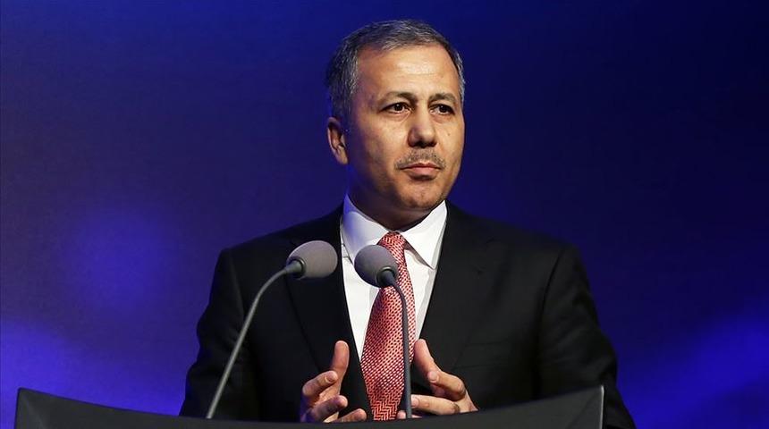 Bakan Yerlikaya duyurdu: Interpol'ün kırmızı bültenle aradığı şüpheliler yakalandı!