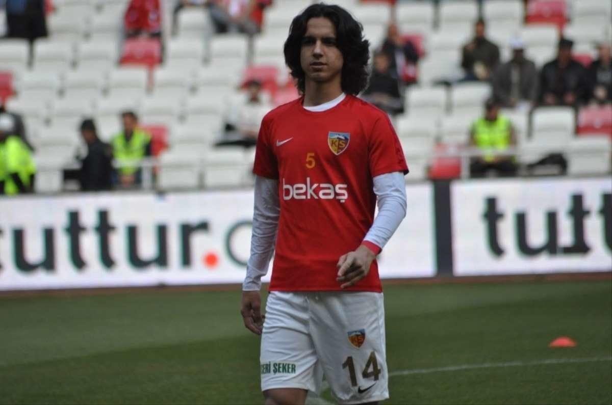 S&uuml;per Lig tarihine ge&ccedil;en gol! 15 yaşında...