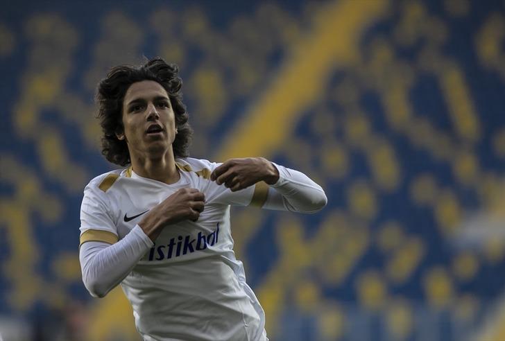 Süper Lig tarihine geçen gol! 15 yaşında... G1