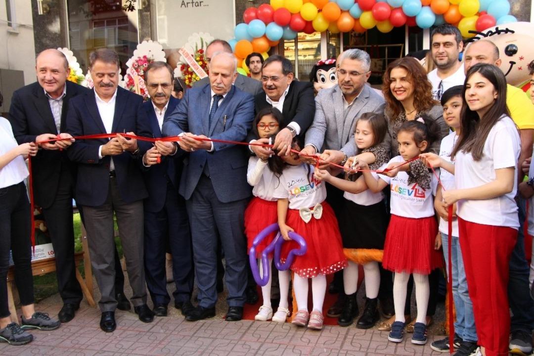 Başkan Demir: "&Uuml;mit ediyoruz gelecekte kanserde tedavi sağlanacak"