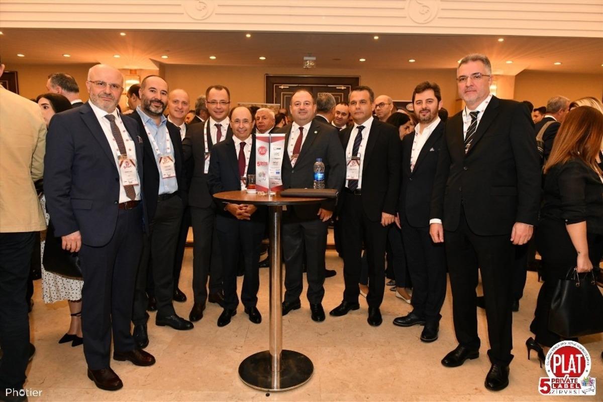 T&uuml;ketici markette &ouml;nce fiyata sonra markaya bakıyor