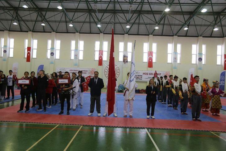 Gençler tekvando şampiyonası başladı G1