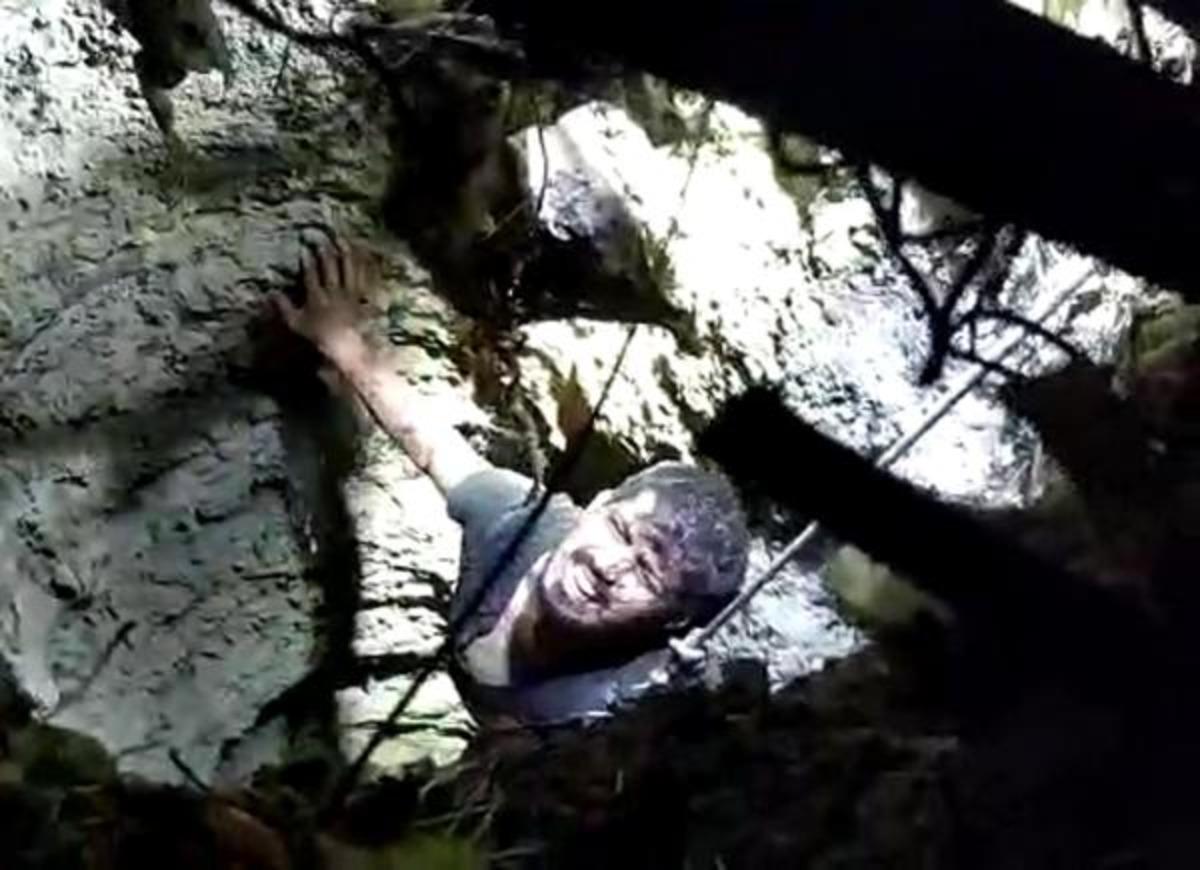 Kuyuya d&uuml;şt&uuml;, telefonla yardım istedi