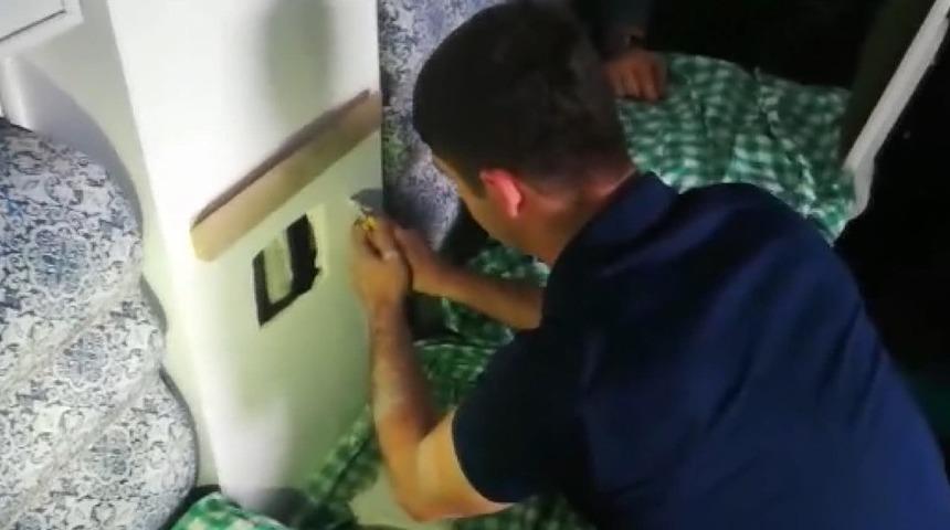 Bacaya sıkışan güvercini itfaiye kurtardı