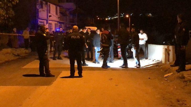 Kocaeli'de kanlı infaz! Arkadaşıyla sohbet ederken başından vuruldu! G2