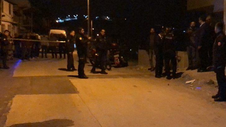 Kocaeli'de kanlı infaz! Arkadaşıyla sohbet ederken başından vuruldu! G4