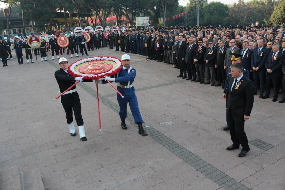 Atat&uuml;rk &ouml;l&uuml;m&uuml;n&uuml;n 81. yılında anıldı