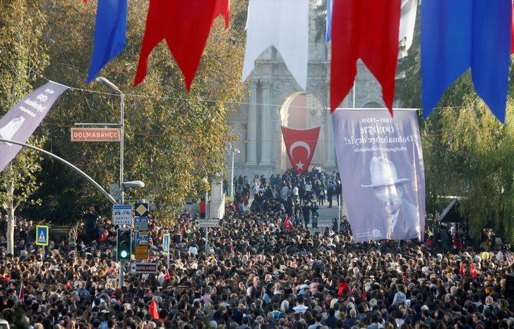 Tüm Türkiye'de saat 9'u 5 geçe hayat durdu G2