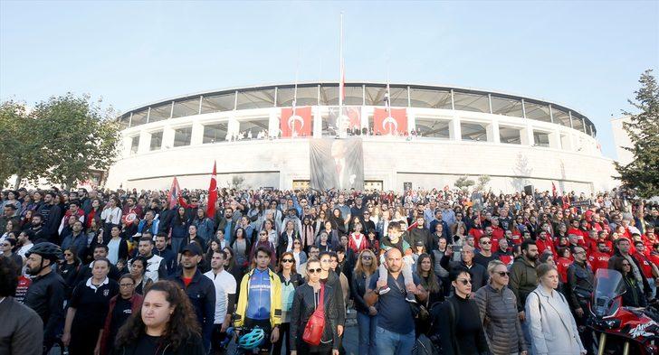 Tüm Türkiye'de saat 9'u 5 geçe hayat durdu G4