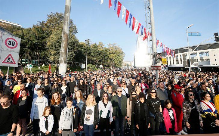 Tüm Türkiye'de saat 9'u 5 geçe hayat durdu G5