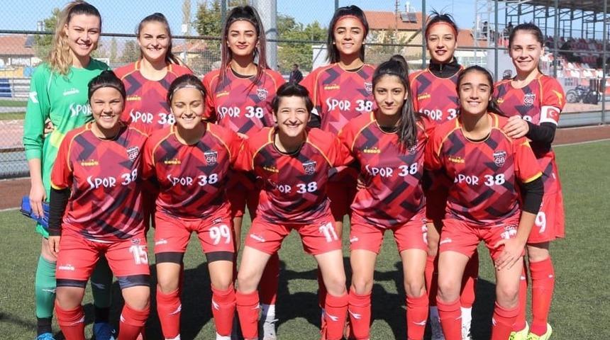 Kayseri Gen&ccedil;lerbirliği&rsquo;nden 3 oyuncu milli takıma davet edildi