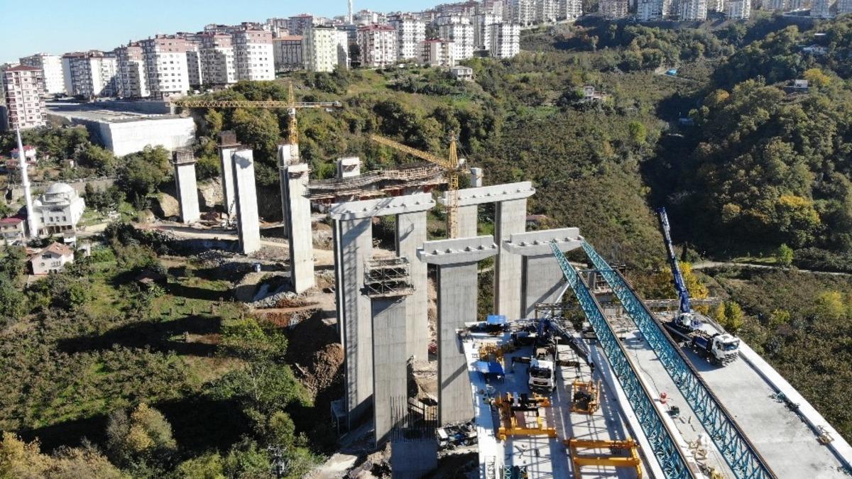 T&uuml;rkiye&rsquo;nin maliyeti en y&uuml;ksek şehir i&ccedil;i yol inşaatlarından biri olarak g&ouml;steriliyor