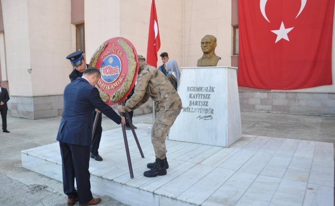 81. yılında Gazi Mustafa Kemal Atat&uuml;rk anıldı