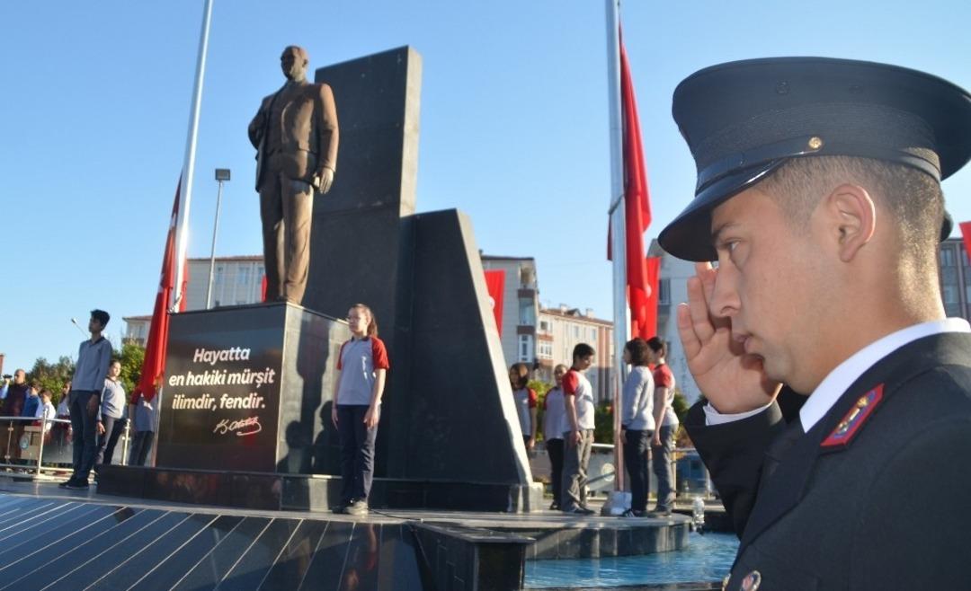 Bafra&rsquo;da 10 Kasım anma t&ouml;reni