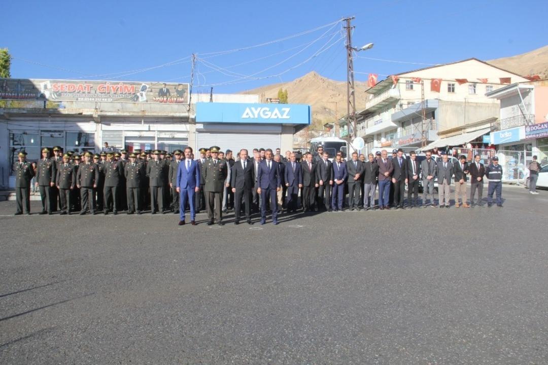 Başkale&rsquo;de Atat&uuml;rk&rsquo;&uuml; anma t&ouml;reni