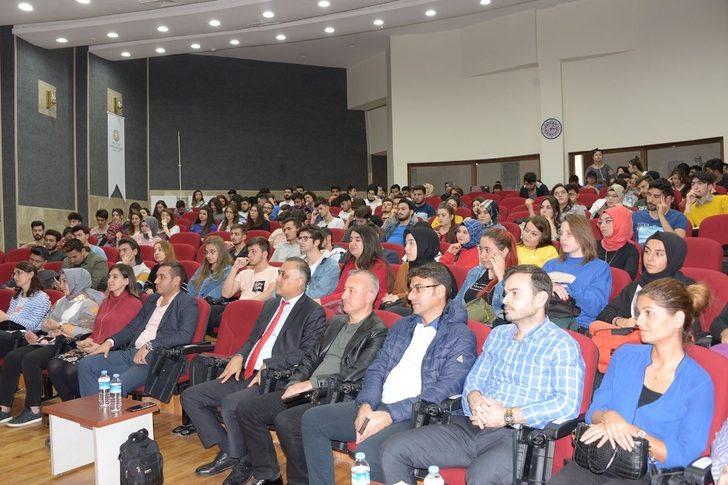 Selçuk’ta “Güncel Gelişmeler Işığında Turizm Eğitimi” Konferansı yapıldı G3