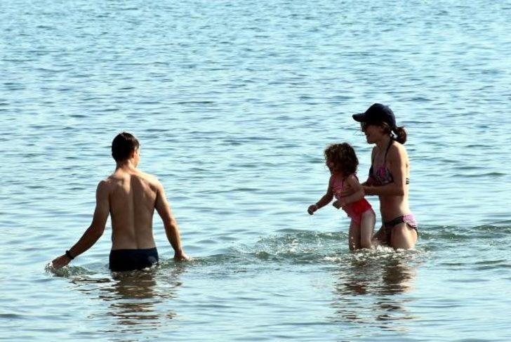 Muğla ve Kocaeli'de Kasım'da denize girdiler G4