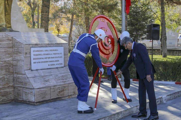 Van’da Atatürk’ü anma töreni G2