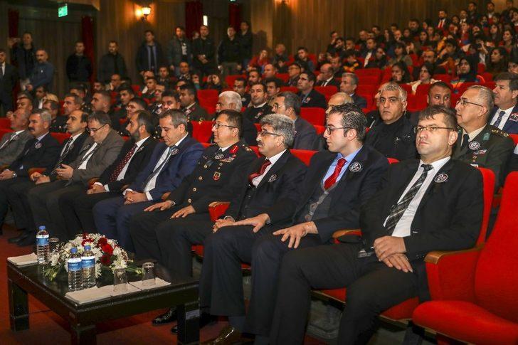 Van’da Atatürk’ü anma töreni G3