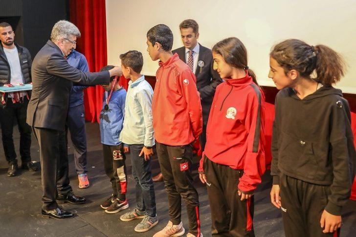 Van’da Atatürk’ü anma töreni G5