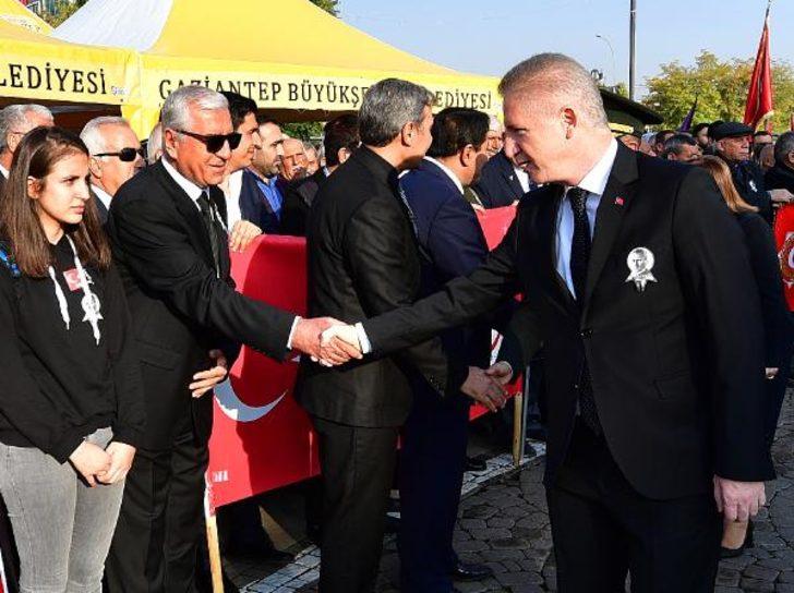 Atatürk'ün doğum tarihi yanlış yazıldı! Sosyal medyadan büyük tepki  G3