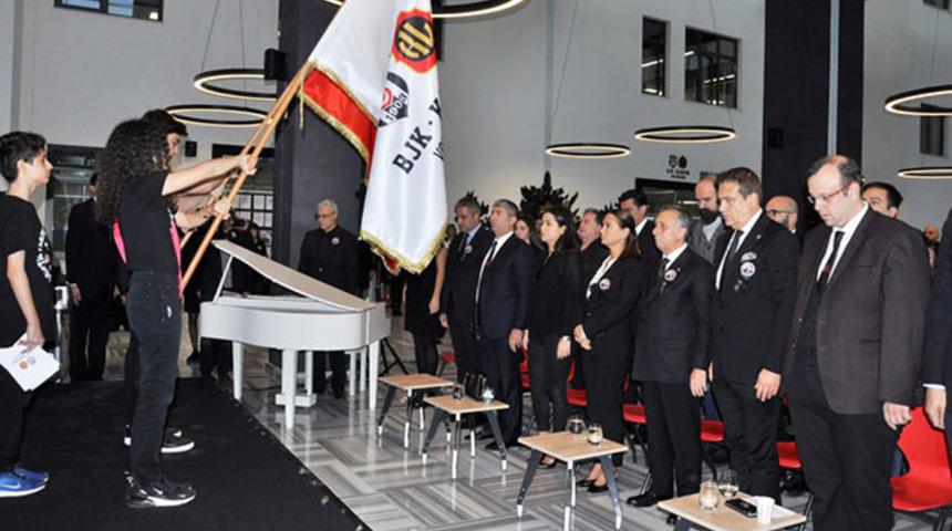 Beşiktaş Başkanı &Ccedil;ebi, Ulu &Ouml;nder Atat&uuml;rk'&uuml; anma t&ouml;renine katıldı